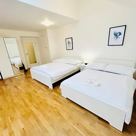 Cozy Design Right Next To Wenceslas Square Апартаменты *